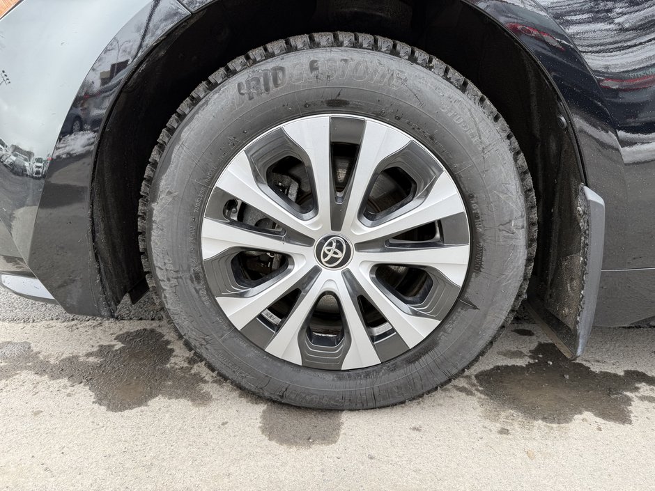 Toyota Corolla Hybrid LE 2024-39