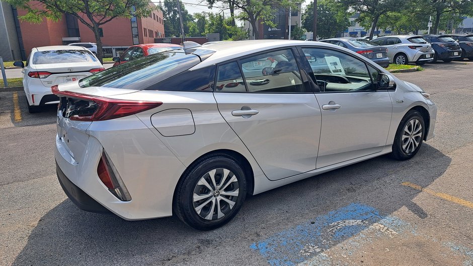 Toyota Prius Prime  2020-3