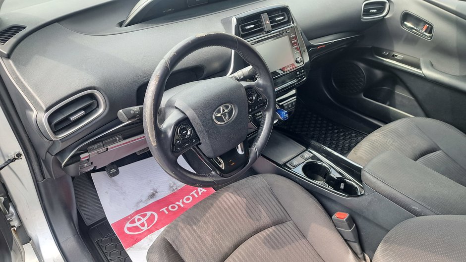 Toyota Prius Prime  2020-9