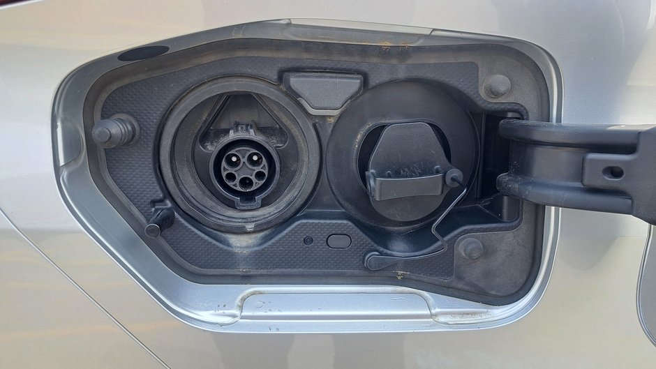 Toyota Prius Prime  2020-33