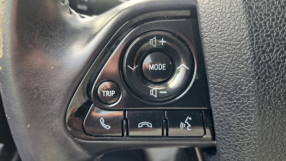 Toyota Prius Prime  2020-13