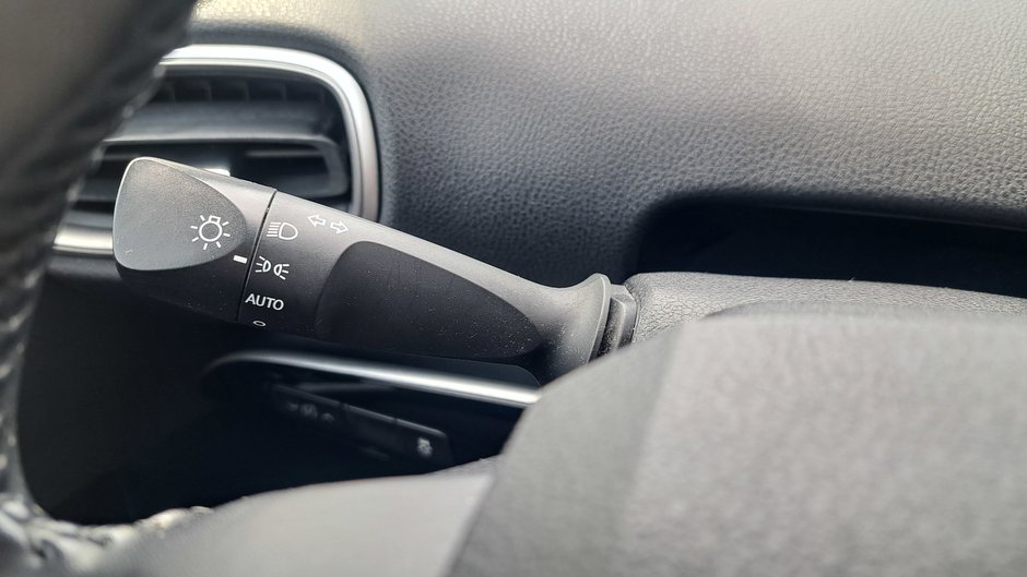 Toyota Prius Prime  2020-14