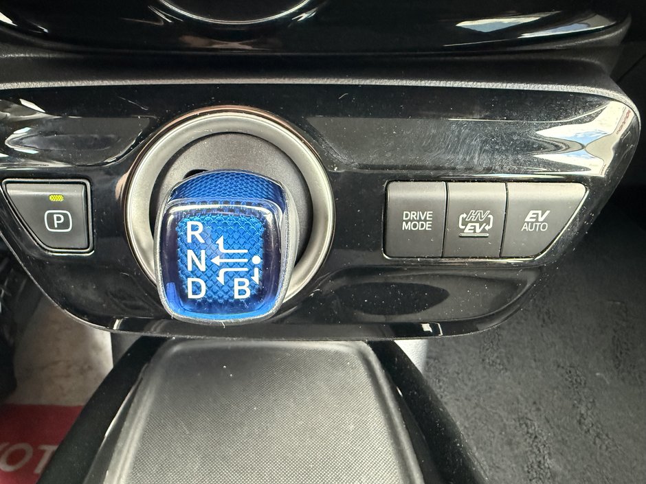 Toyota Prius Prime  2021-31