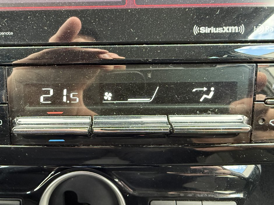 Toyota Prius Prime  2021-29