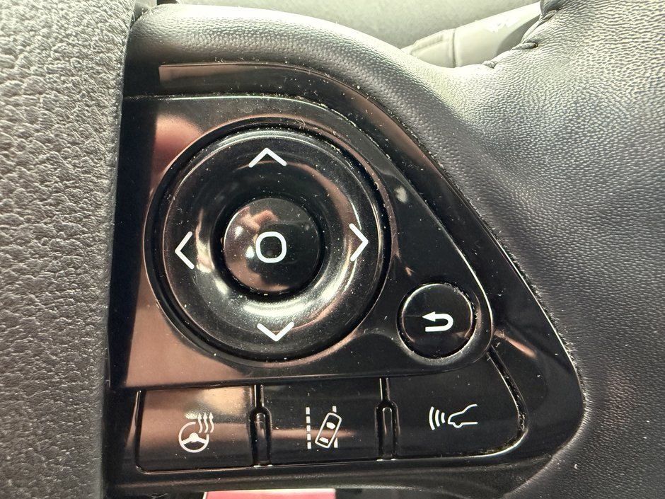 Toyota Prius Prime  2021-18