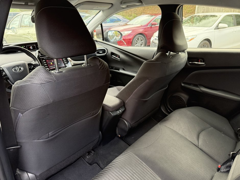 Toyota Prius Prime  2021-59