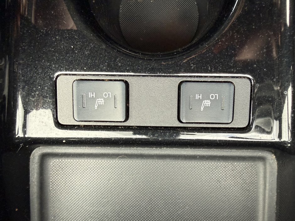 Toyota Prius Prime  2021-32