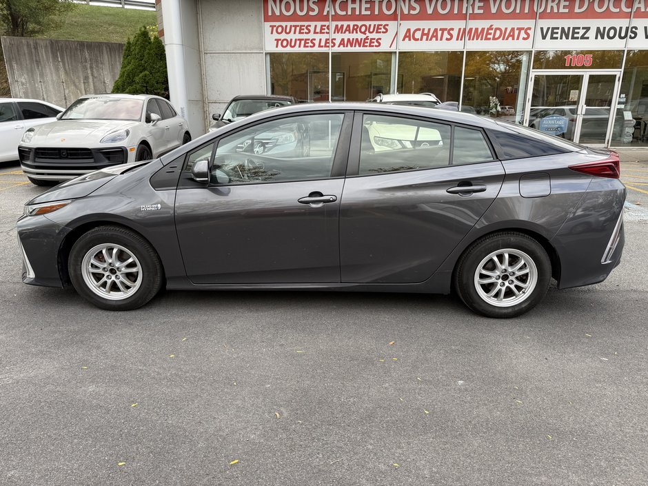 Toyota Prius Prime  2021-44