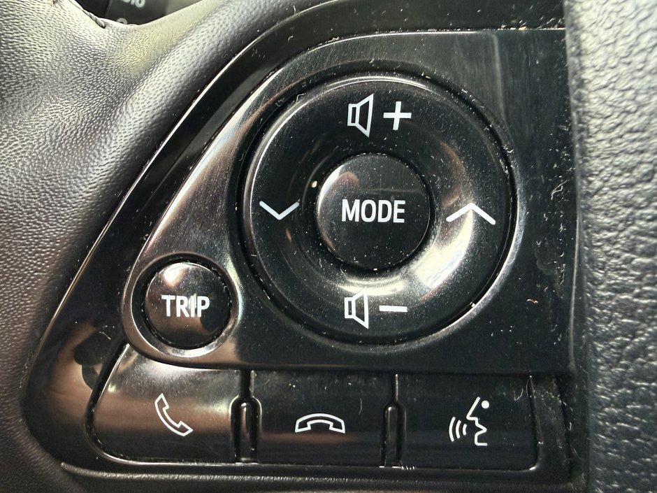 Toyota Prius Prime  2021-16