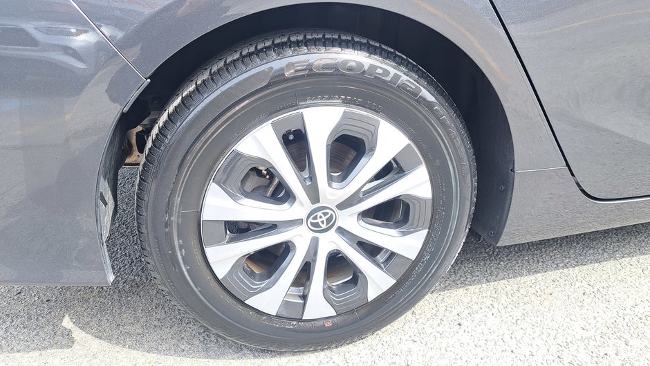 Voitures Toyota Prius Prime  2022-34