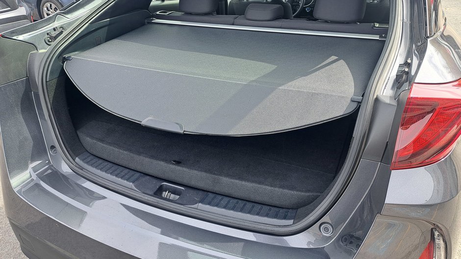 Voitures Toyota Prius Prime  2022-32