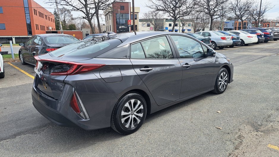 Voitures Toyota Prius Prime  2022-3