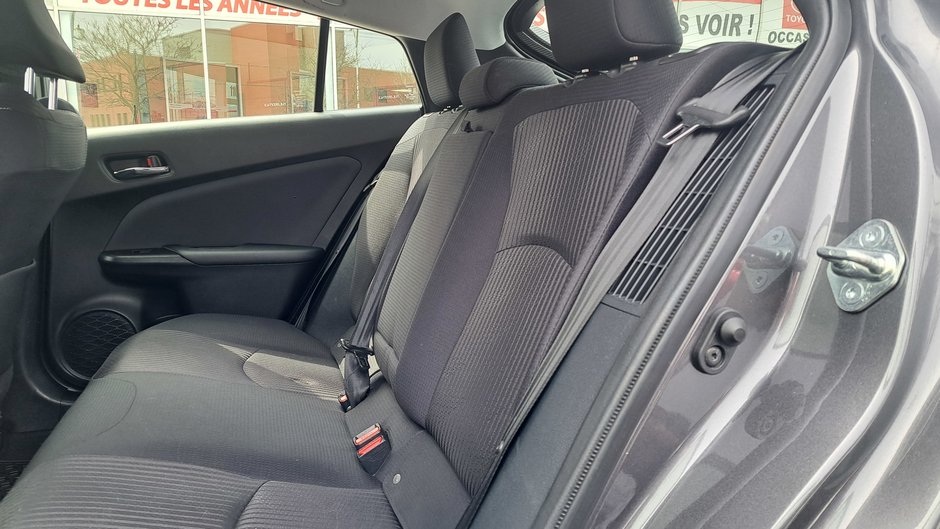 Voitures Toyota Prius Prime  2022-26