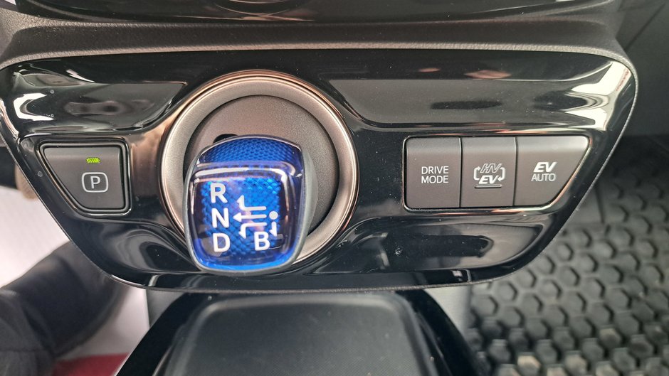 Voitures Toyota Prius Prime  2022-21