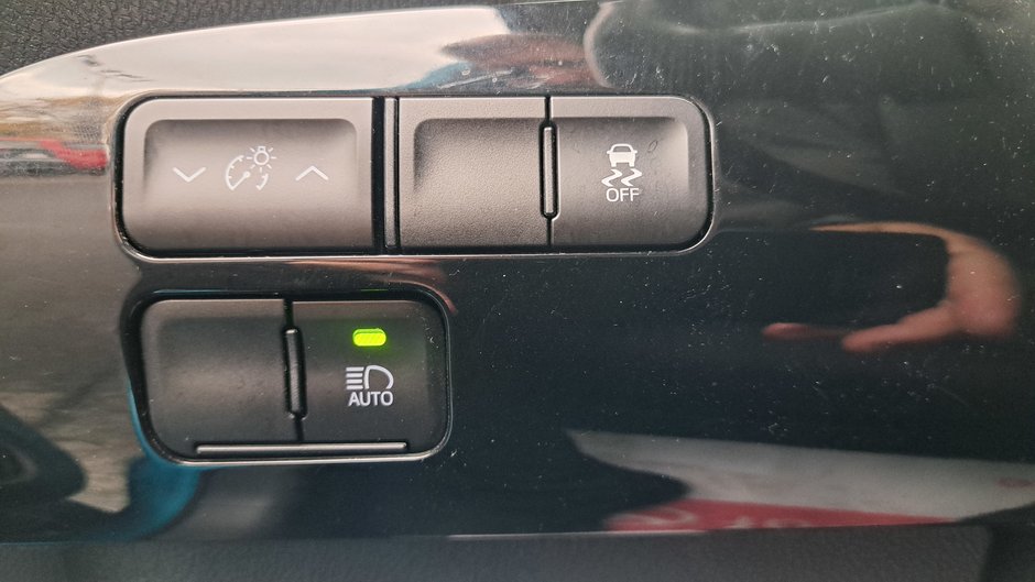 Toyota Prius Prime  2022-23