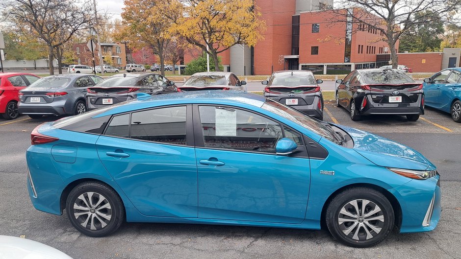Toyota Prius Prime  2022-2