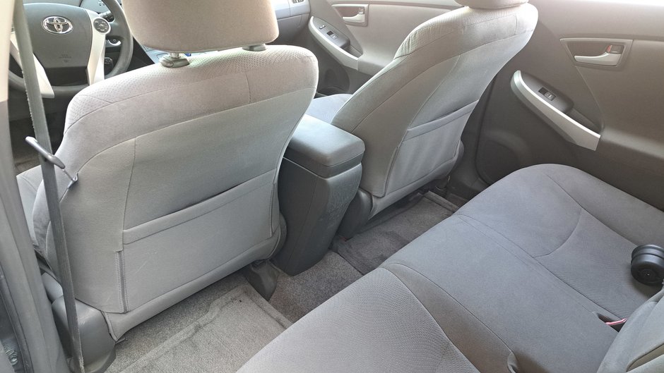 2010 Voitures Toyota Prius-26