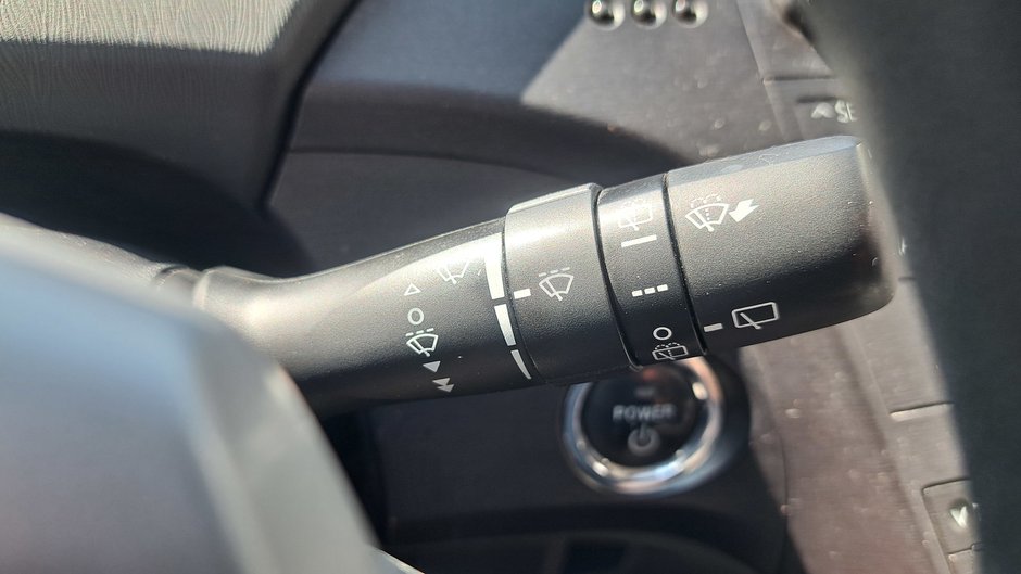 2010 Voitures Toyota Prius-12