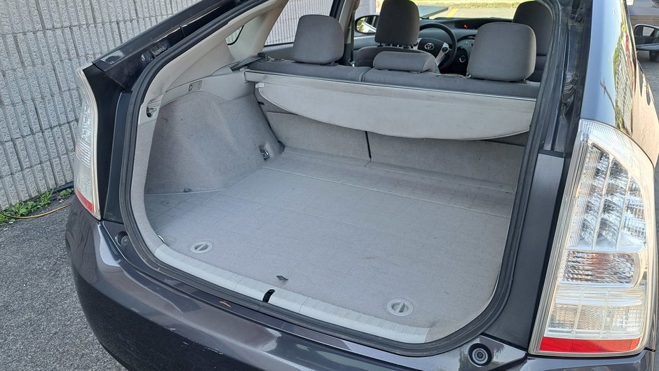 2010 Voitures Toyota Prius-30