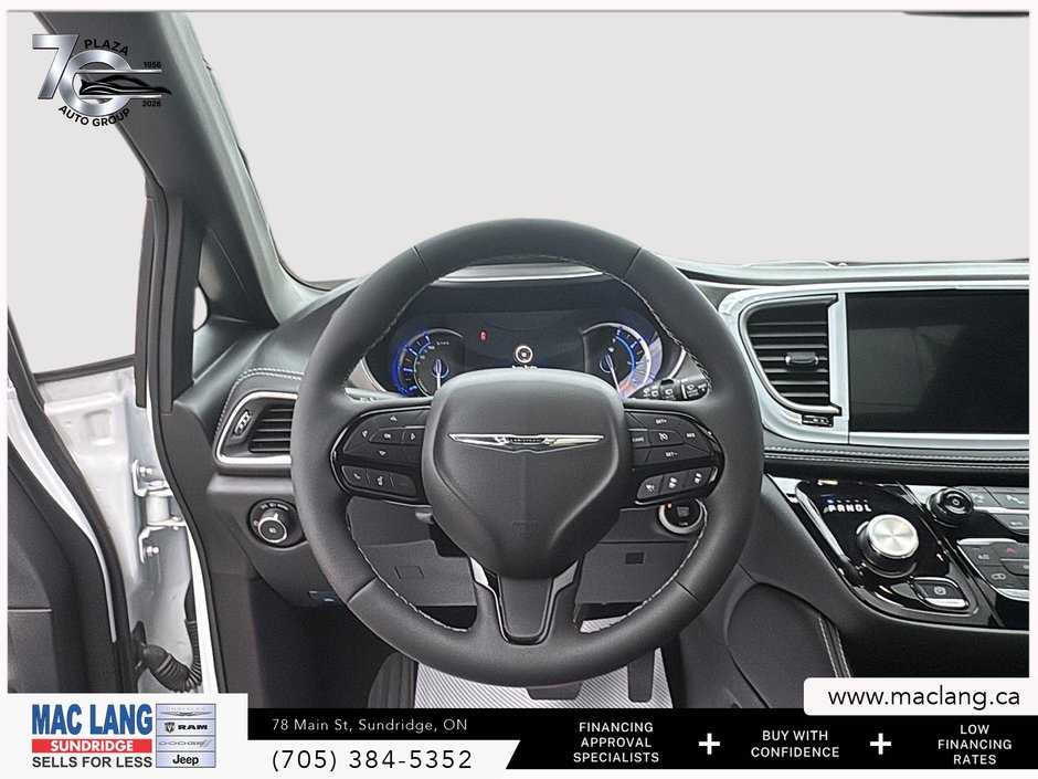 2024 Chrysler Pacifica Hybrid Premium S Appearance-13