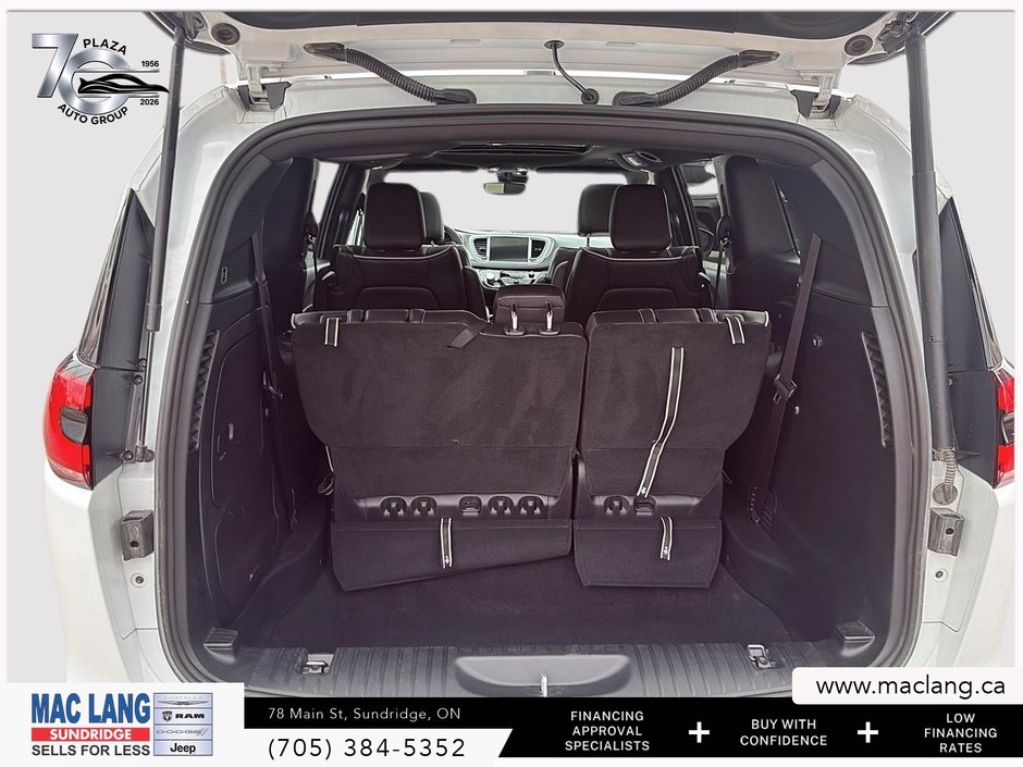 2024 Chrysler Pacifica Hybrid Premium S Appearance-9