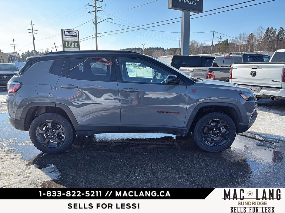2024 Jeep Compass Trailhawk-3