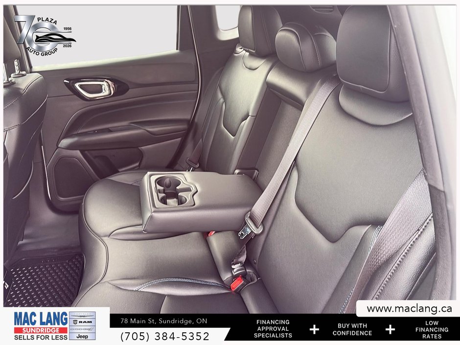 2025 Jeep Compass Altitude-12
