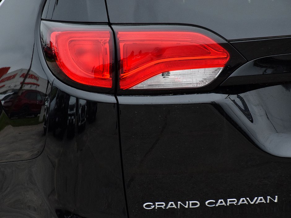 2025 Chrysler GRAND CARAVAN SXT-6