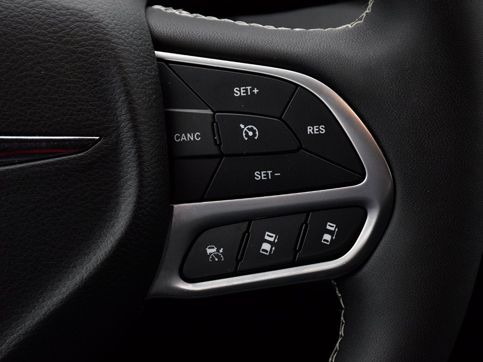 2025 Chrysler GRAND CARAVAN SXT-19