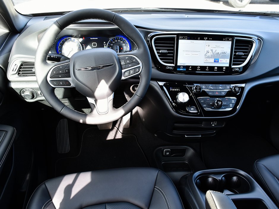 2026 Chrysler Grand Caravan SXT-15