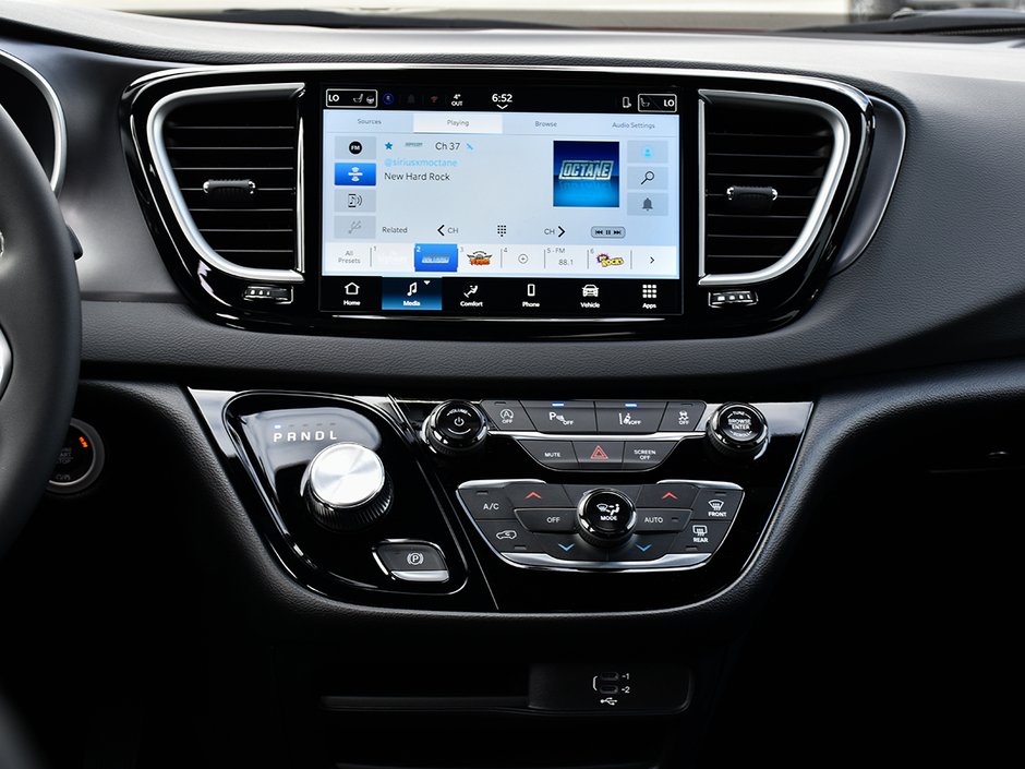 2026 Chrysler Grand Caravan SXT-16