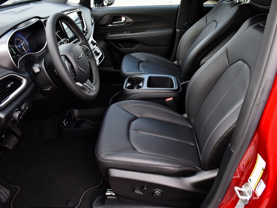 2026 Chrysler Grand Caravan SXT-9