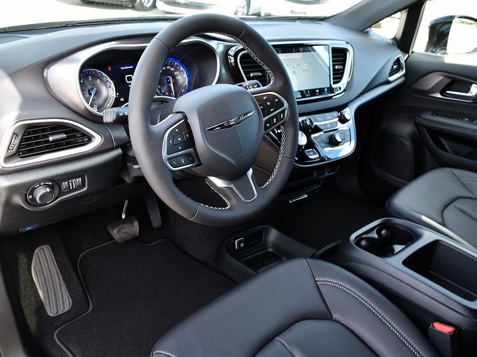 2026 Chrysler Grand Caravan SXT-9