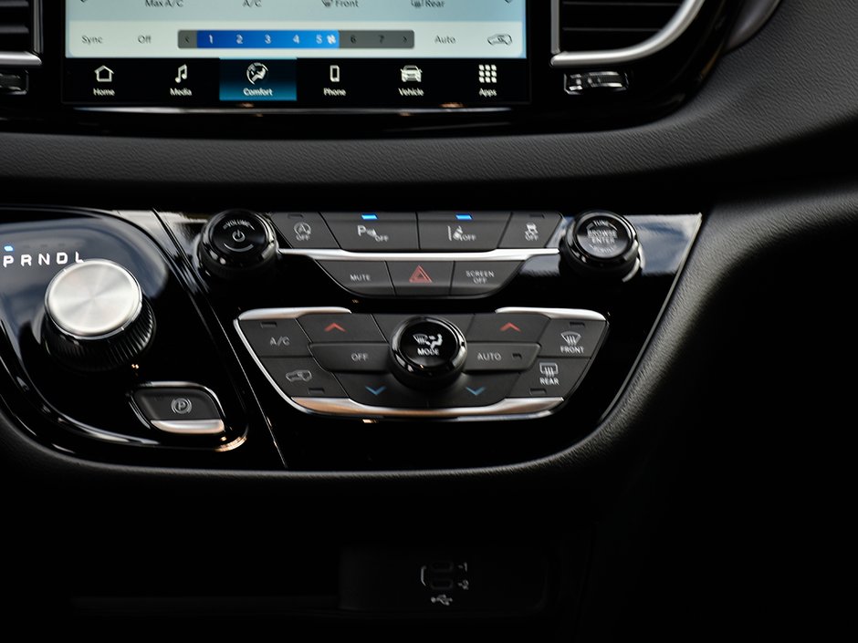 2026 Chrysler Grand Caravan SXT-19