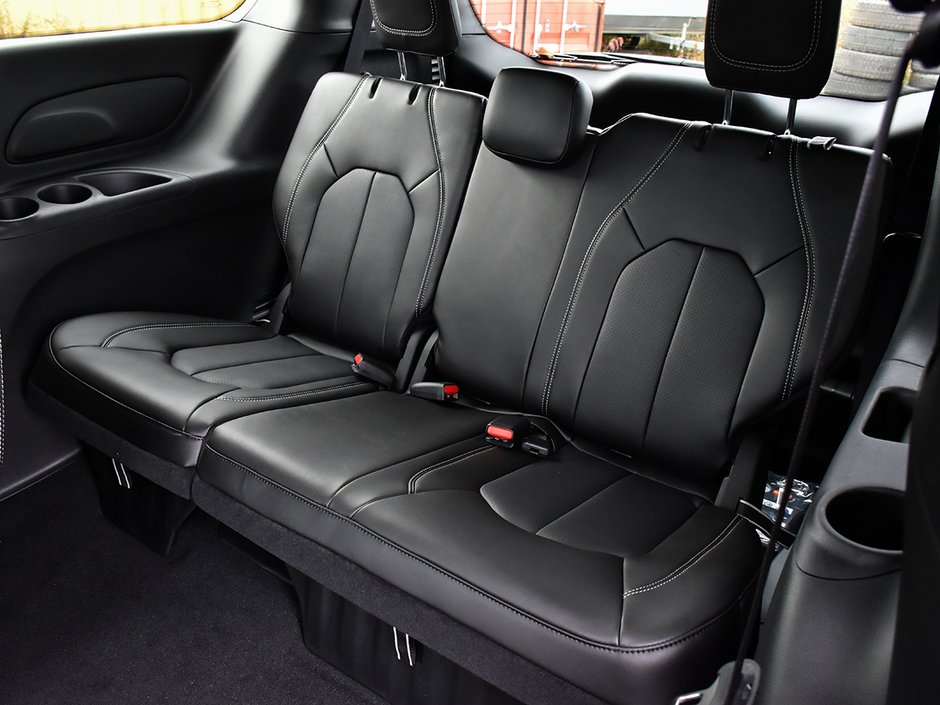 2026 Chrysler Grand Caravan SXT-14