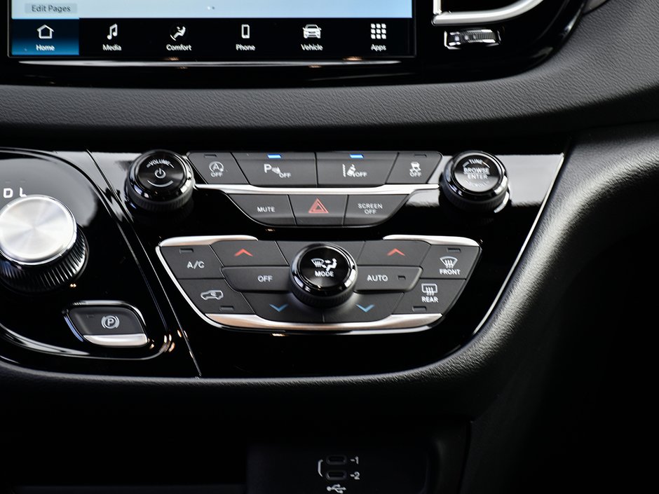 2026 Chrysler Grand Caravan SXT-19
