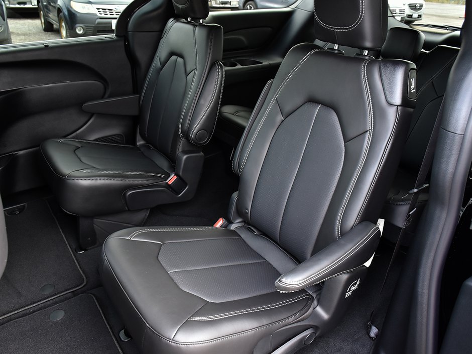 2026 Chrysler Grand Caravan SXT-13