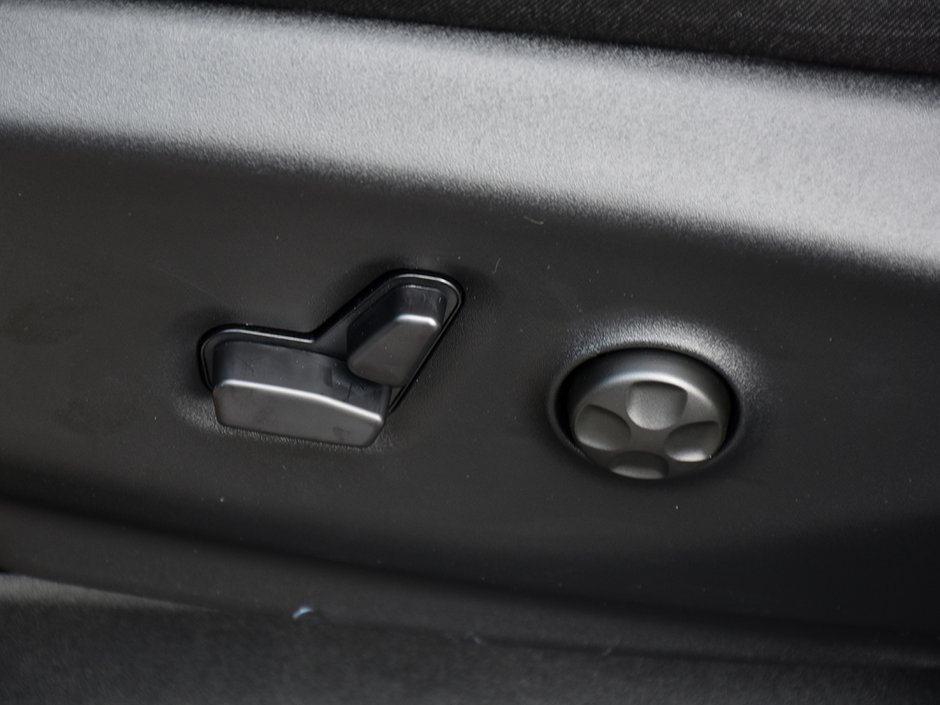 2026 Chrysler Grand Caravan SXT-12