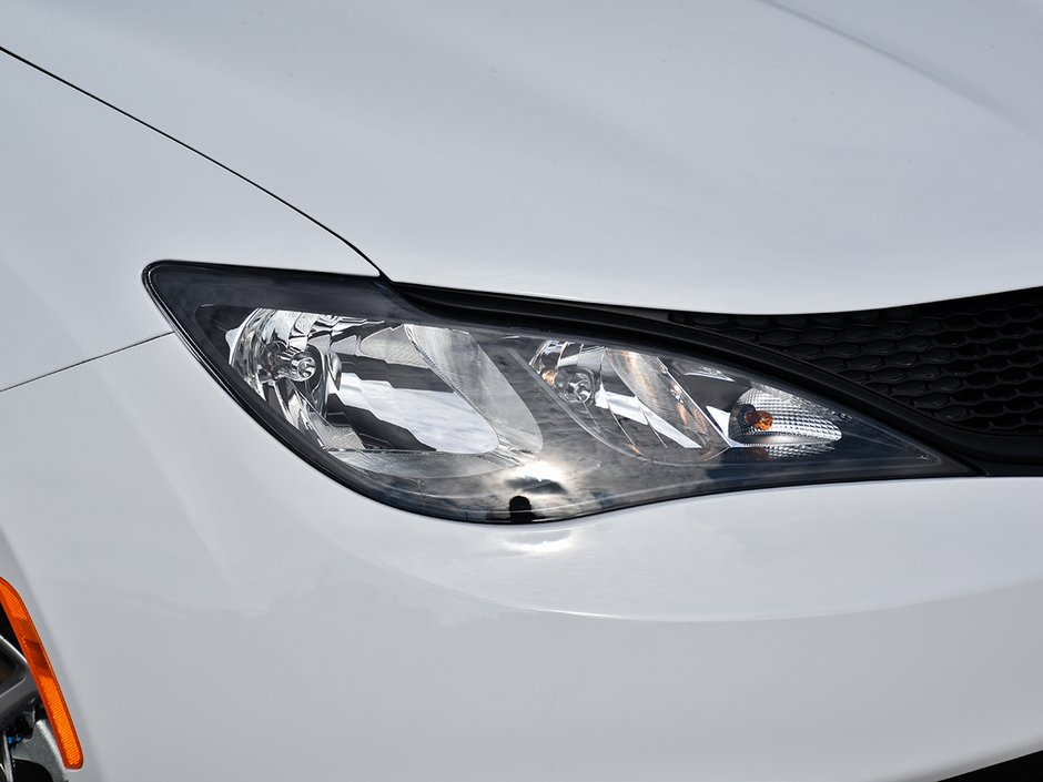 2026 Chrysler Grand Caravan SXT-6