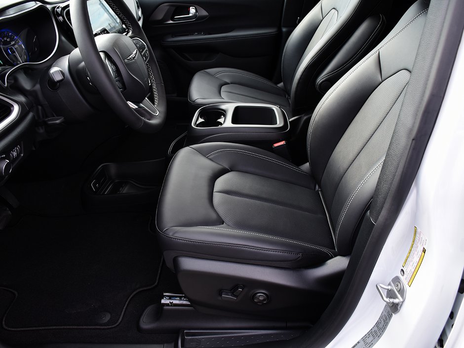 2026 Chrysler Grand Caravan SXT-10