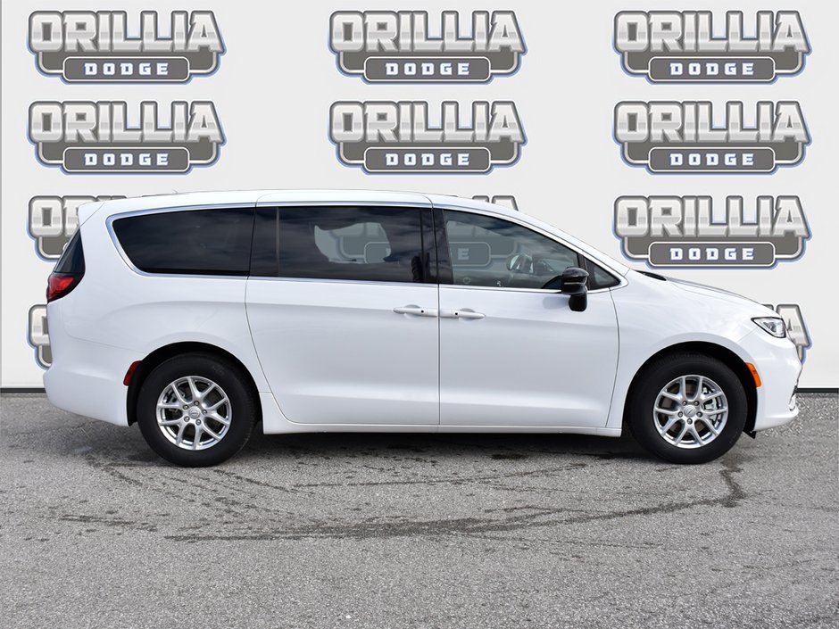 2026 Chrysler Pacifica SELECT-2