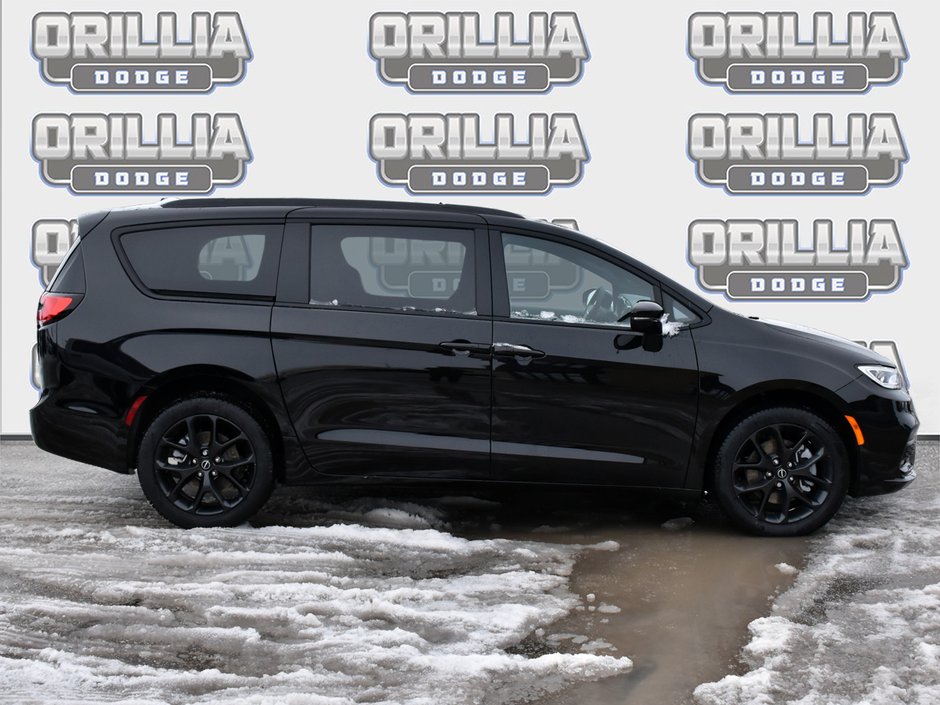 2026 Chrysler Pacifica SELECT AWD-2