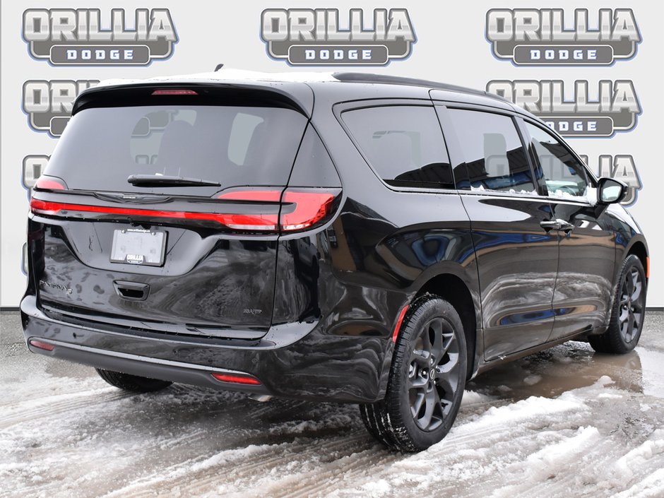 2026 Chrysler Pacifica SELECT AWD-3