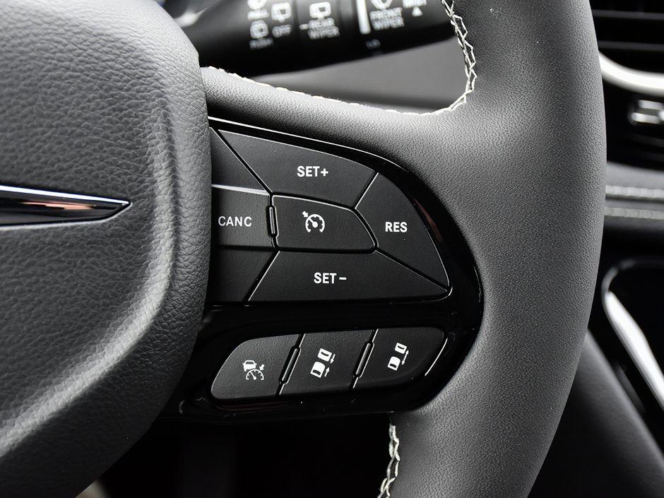 2026 Chrysler Pacifica SELECT AWD-22