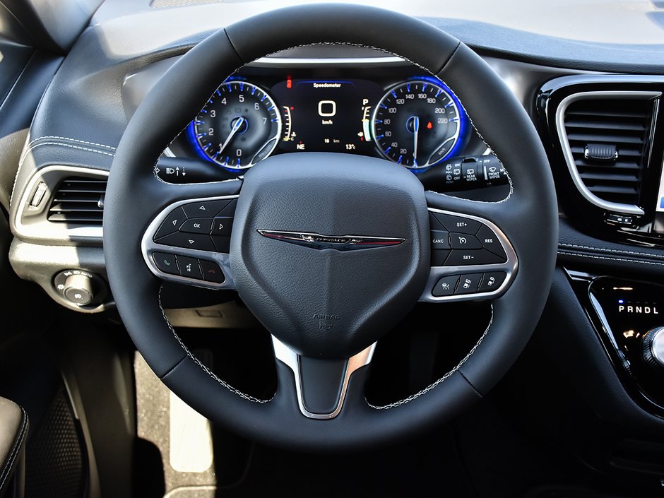 2026 Chrysler Pacifica SELECT-17