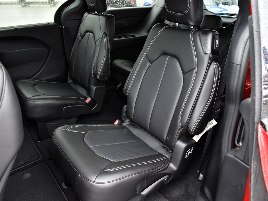 2026 Chrysler Pacifica SELECT-13