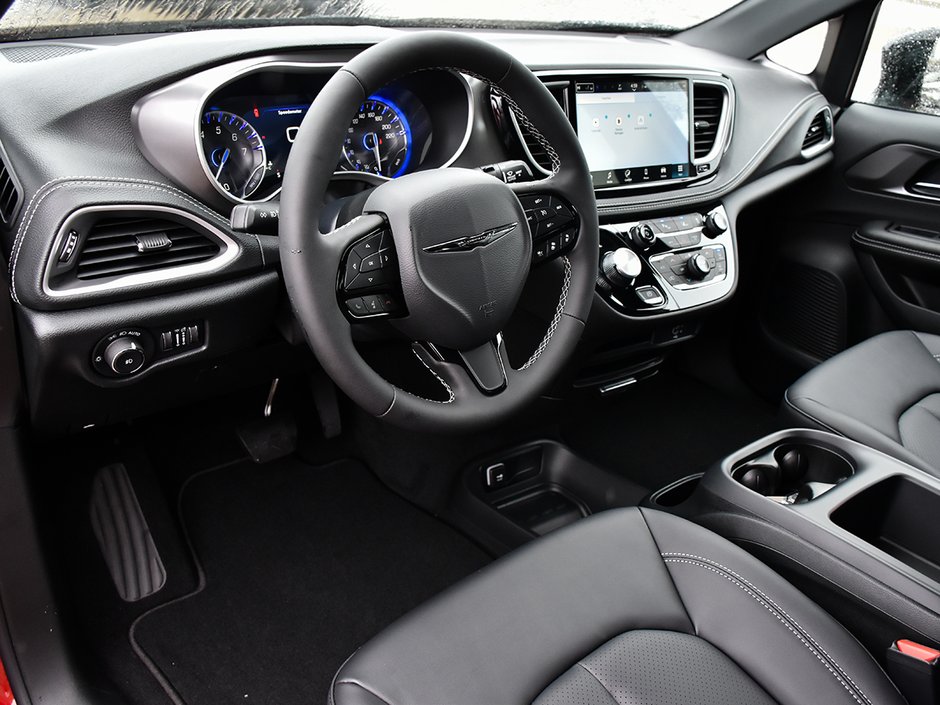 2026 Chrysler Pacifica SELECT-8