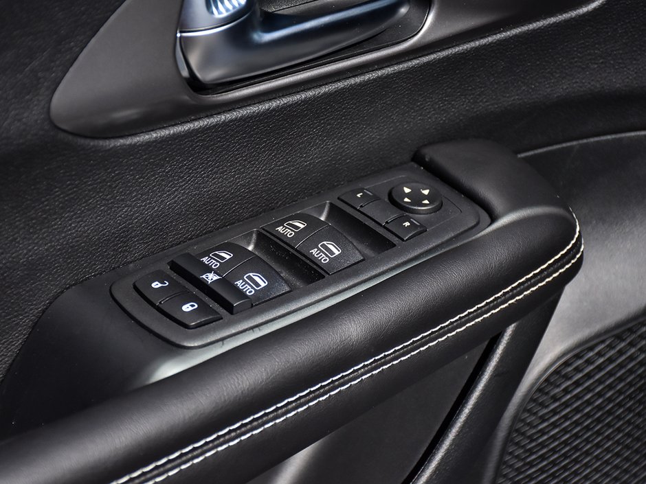 2026 Chrysler Pacifica SELECT-12