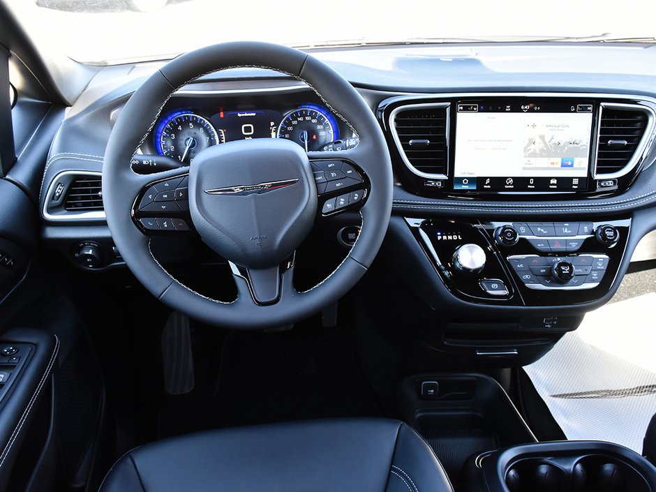 2026 Chrysler Pacifica SELECT-16
