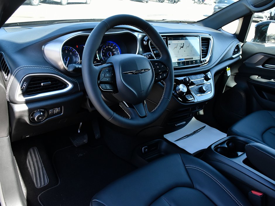2026 Chrysler Pacifica SELECT-9